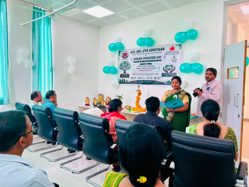 Participants at an organ donation awareness session